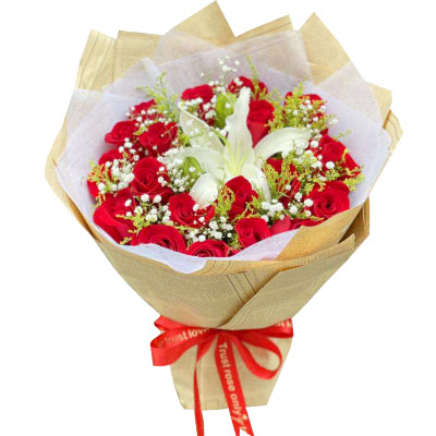 荆门19朵红玫瑰1支百合，永恒之美