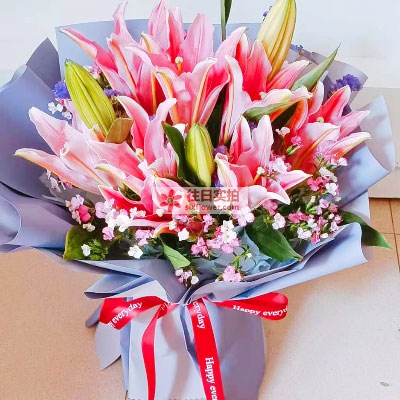 荆门6支香水百合，全家幸福快乐